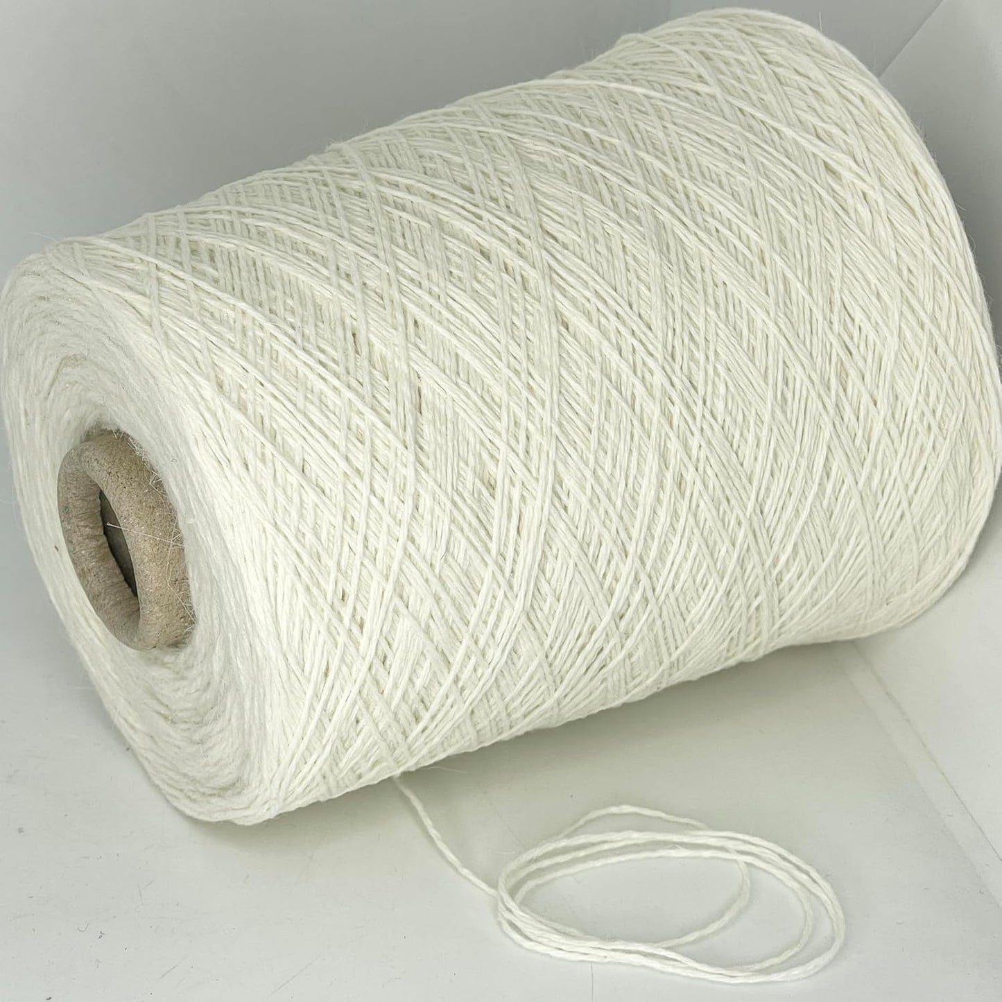 50% Angora, 15% Wool, 35% Polyamide