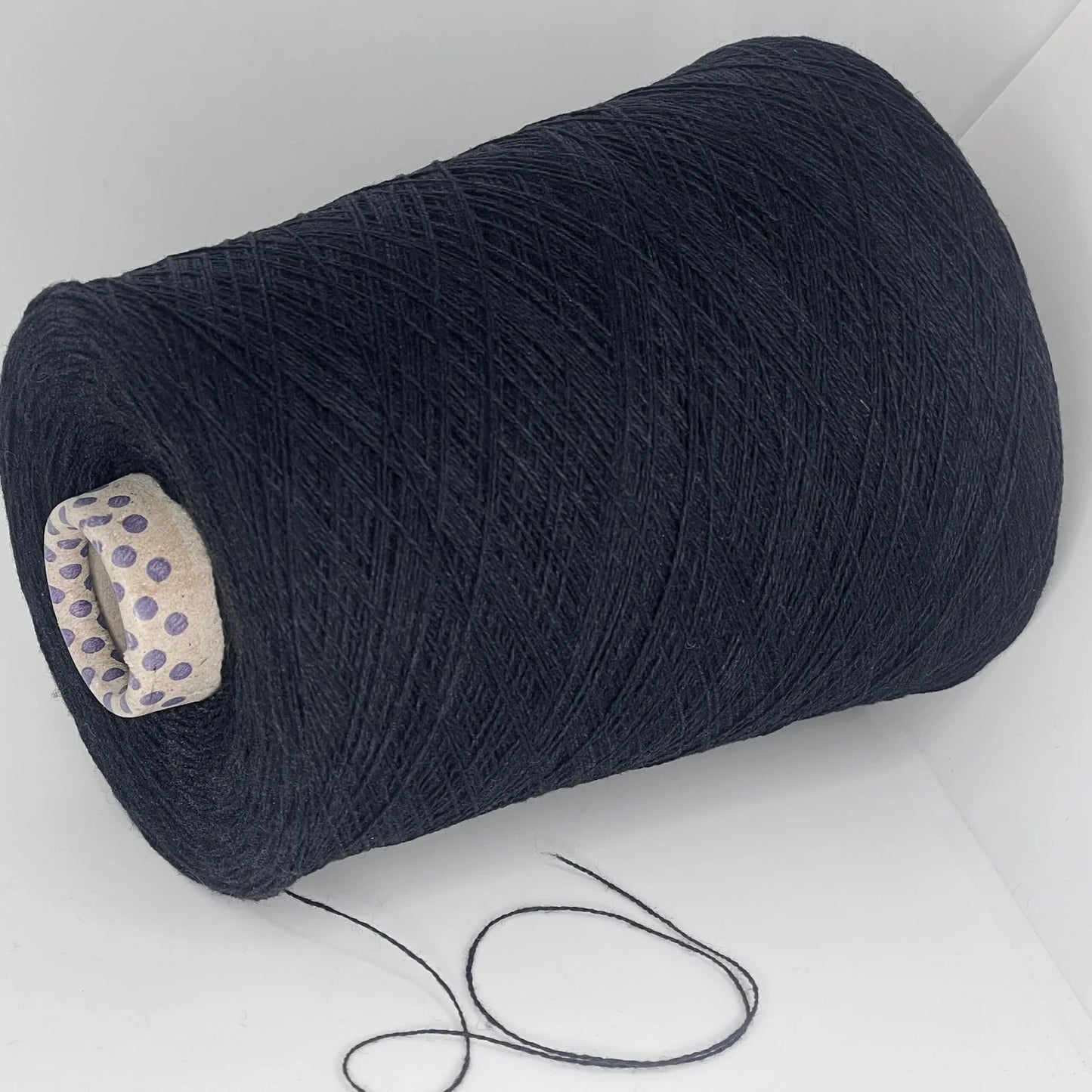 10% Cashmere, 90% Merino Wool