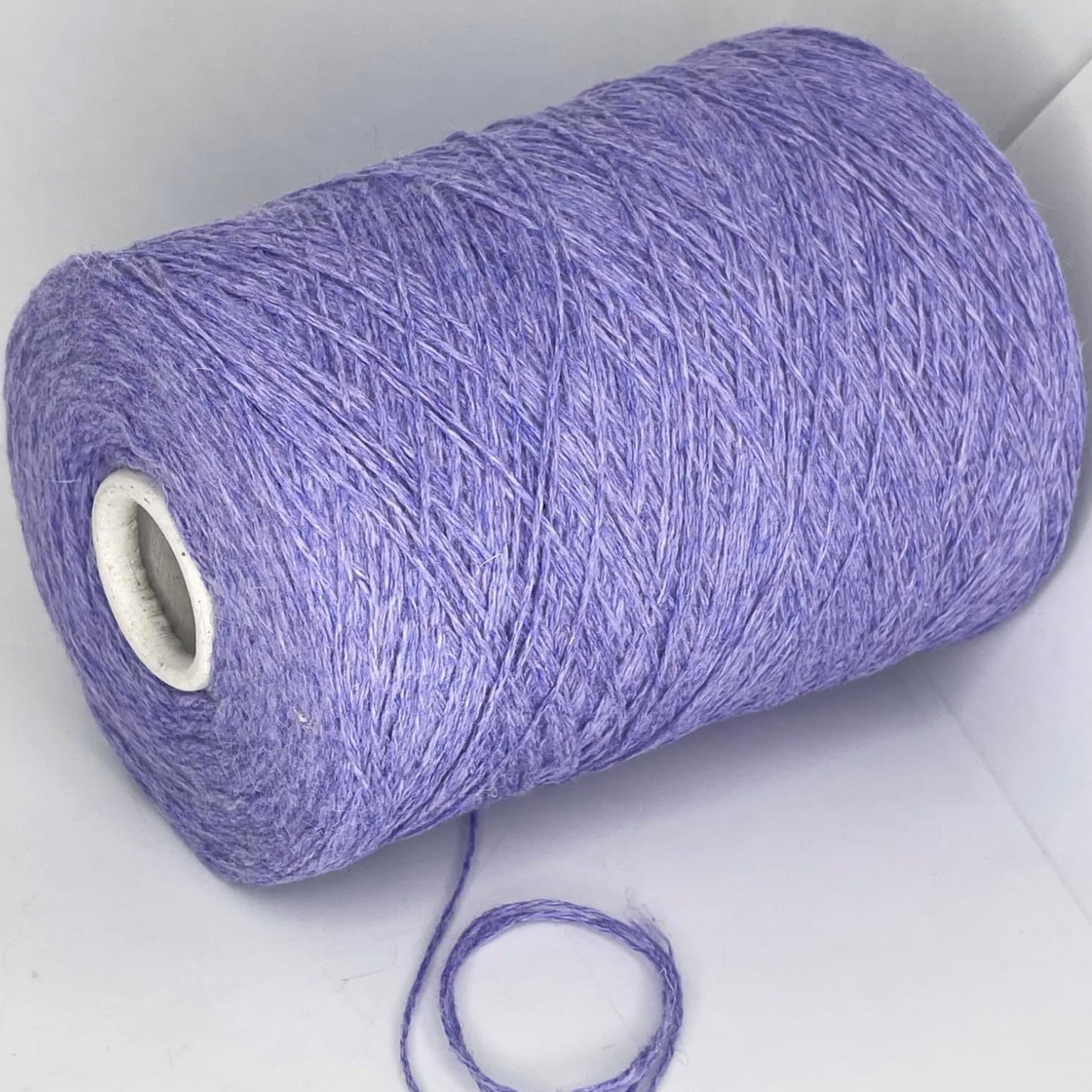 50% Angora, 10% Merino Wool, 40% Polyamide
