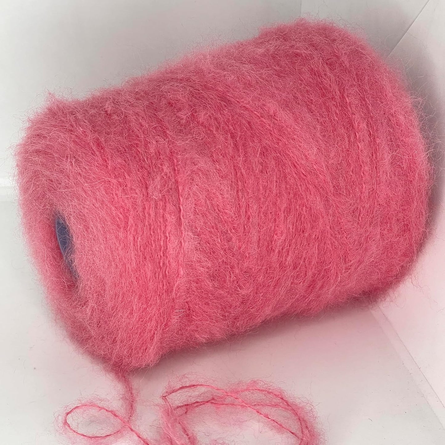 50% Kid Mohair, 39% Merino Wool, 11% Nylon
