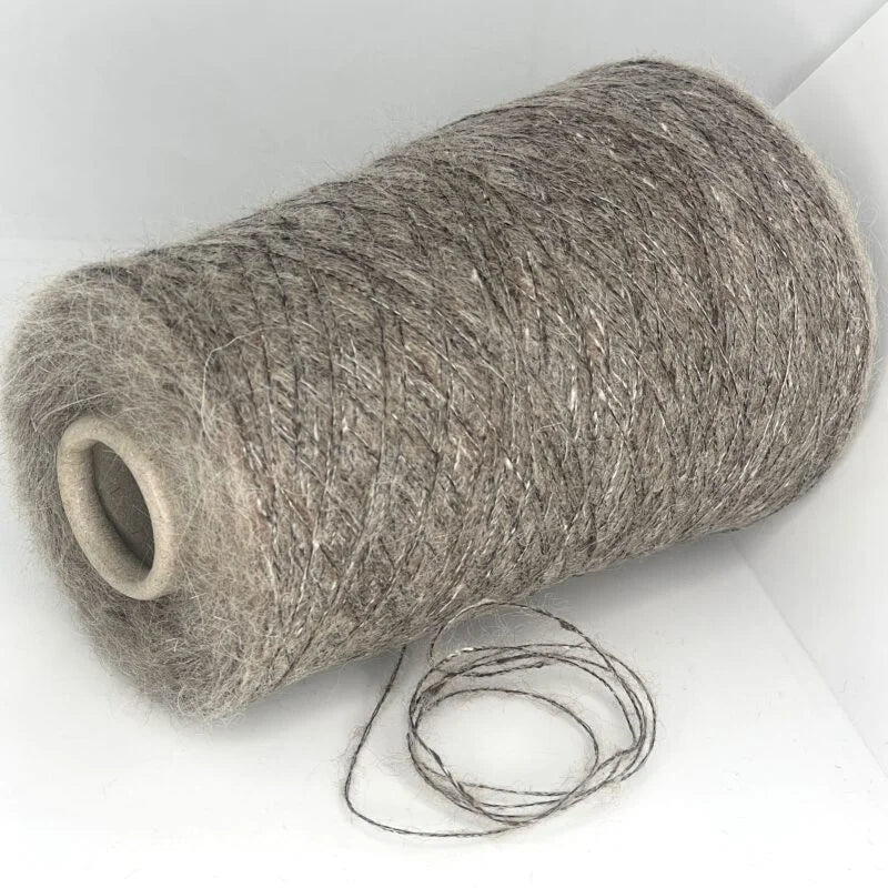 60% Kid Mohair, 30% Viscose, 10% Polyester