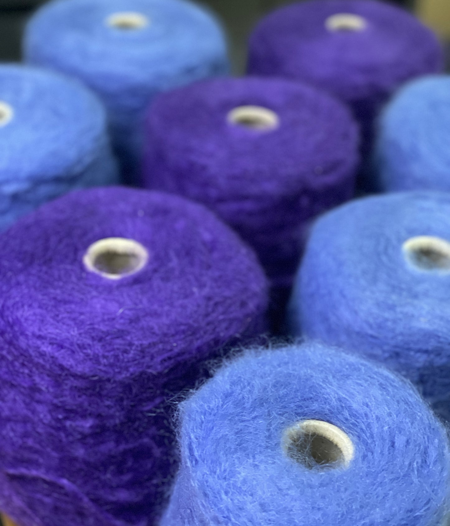 62% Kid Mohair, 38% Polyamide