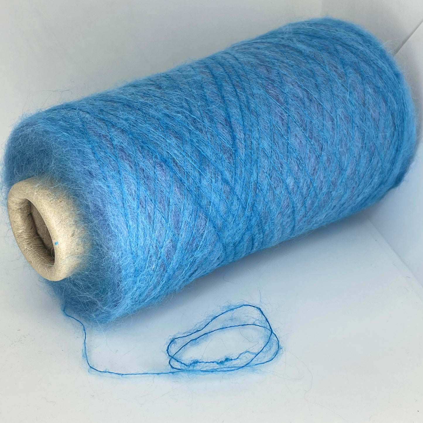 60% Baby Alpaca, 20% Virgin Wool, 20% Polyamide