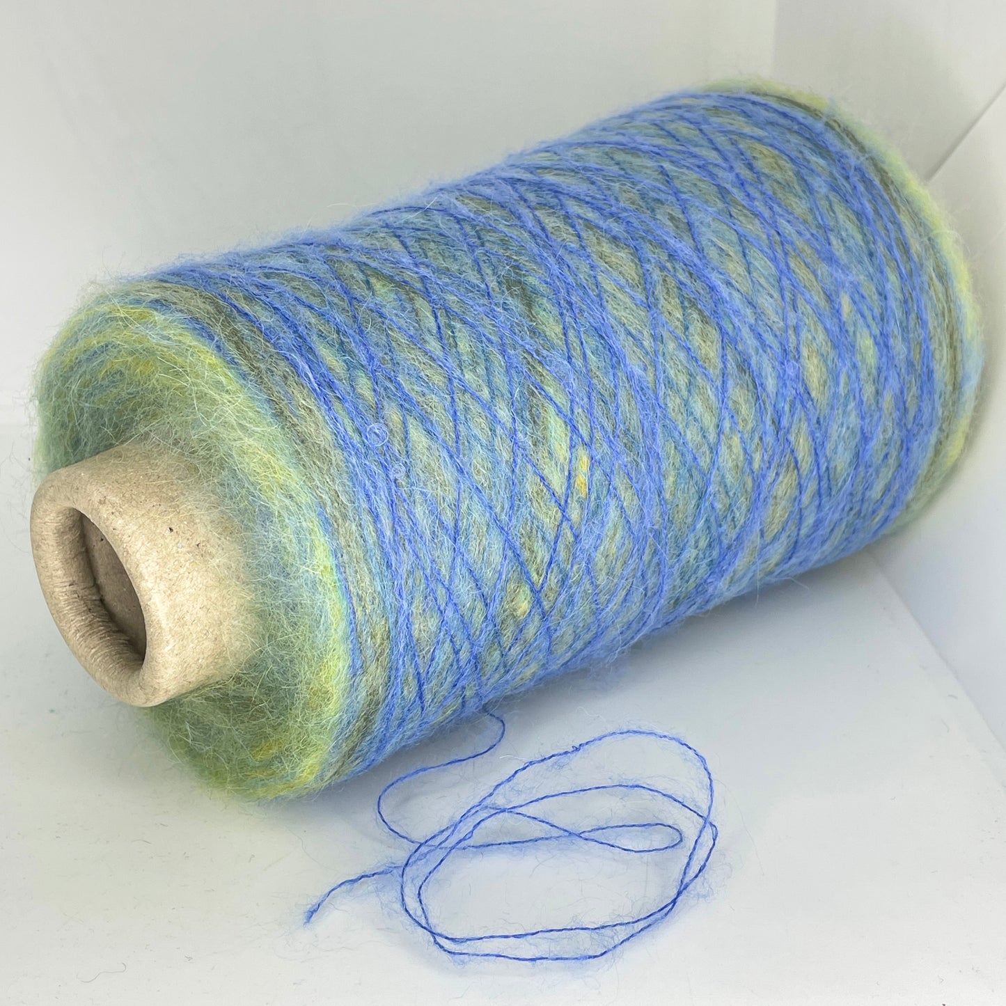 60% Baby Alpaca, 20% Virgin Wool, 20% Polyamide